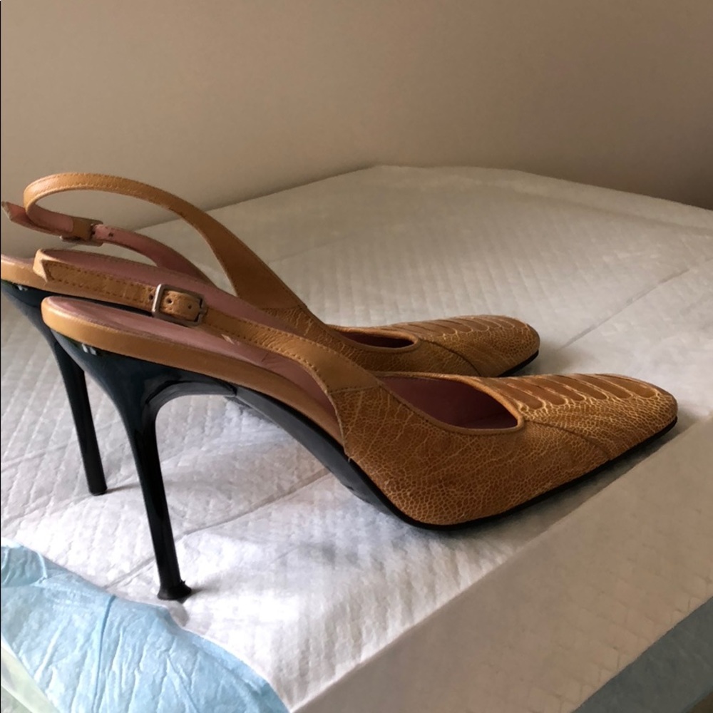 Shoes - Picture 3 of 4